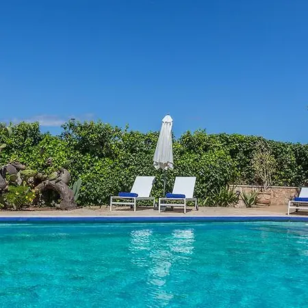 Holiday home Cases Altes D'arabi